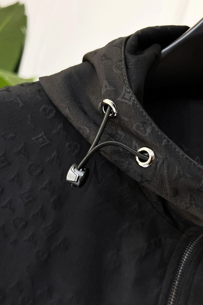 Louis Vuitton Outwear Chic 134920