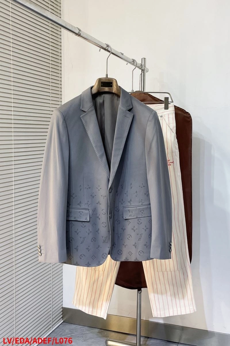Minimalist Louis Vuitton Outwear 134922