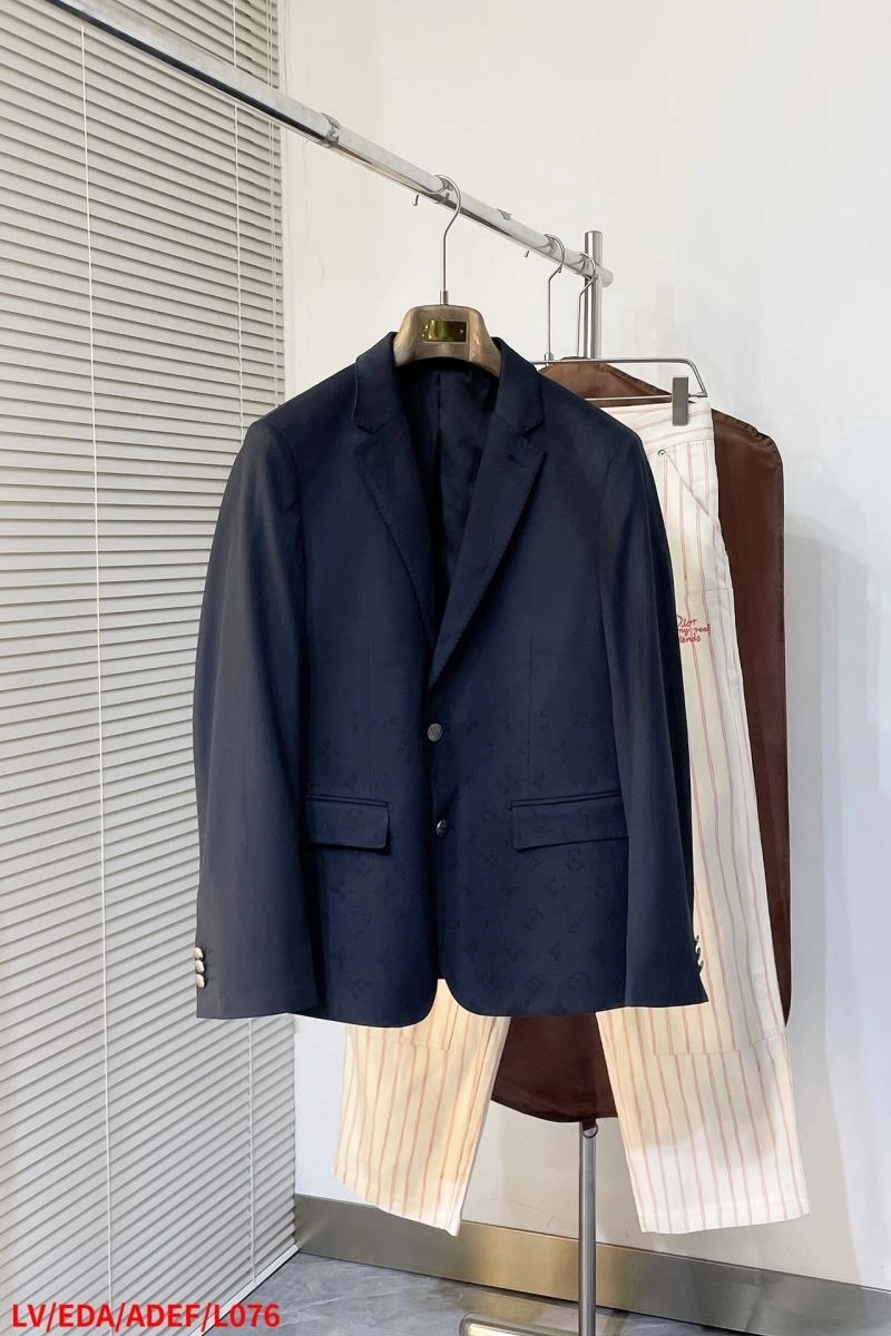 Minimalist Louis Vuitton Outwear 134922