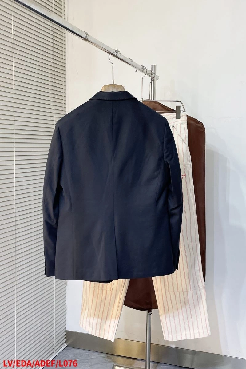 Minimalist Louis Vuitton Outwear 134922