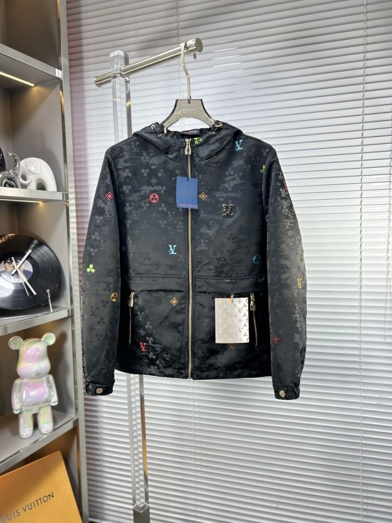 Louis Vuitton Outwear Sleek 134917