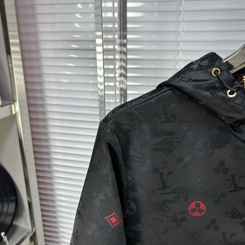 Louis Vuitton Outwear Sleek 134917