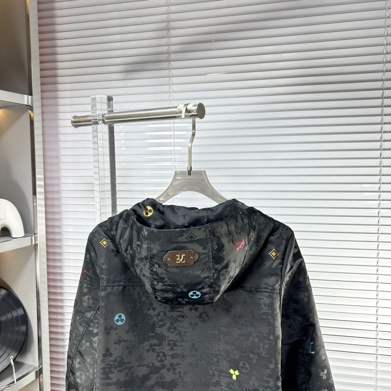 Louis Vuitton Outwear Sleek 134917