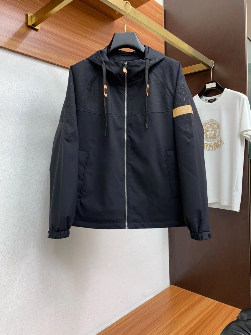 TopPick Louis Vuitton Outwear 134910