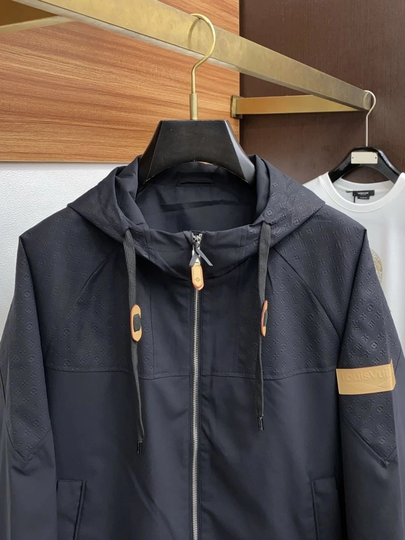 TopPick Louis Vuitton Outwear 134910