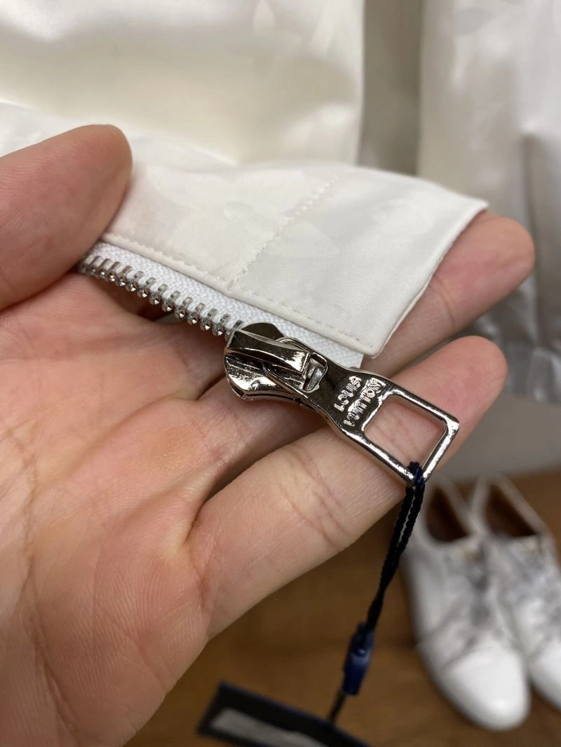 FlexibleFit Louis Vuitton Outwear 134905