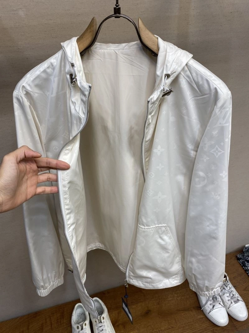 FlexibleFit Louis Vuitton Outwear 134905