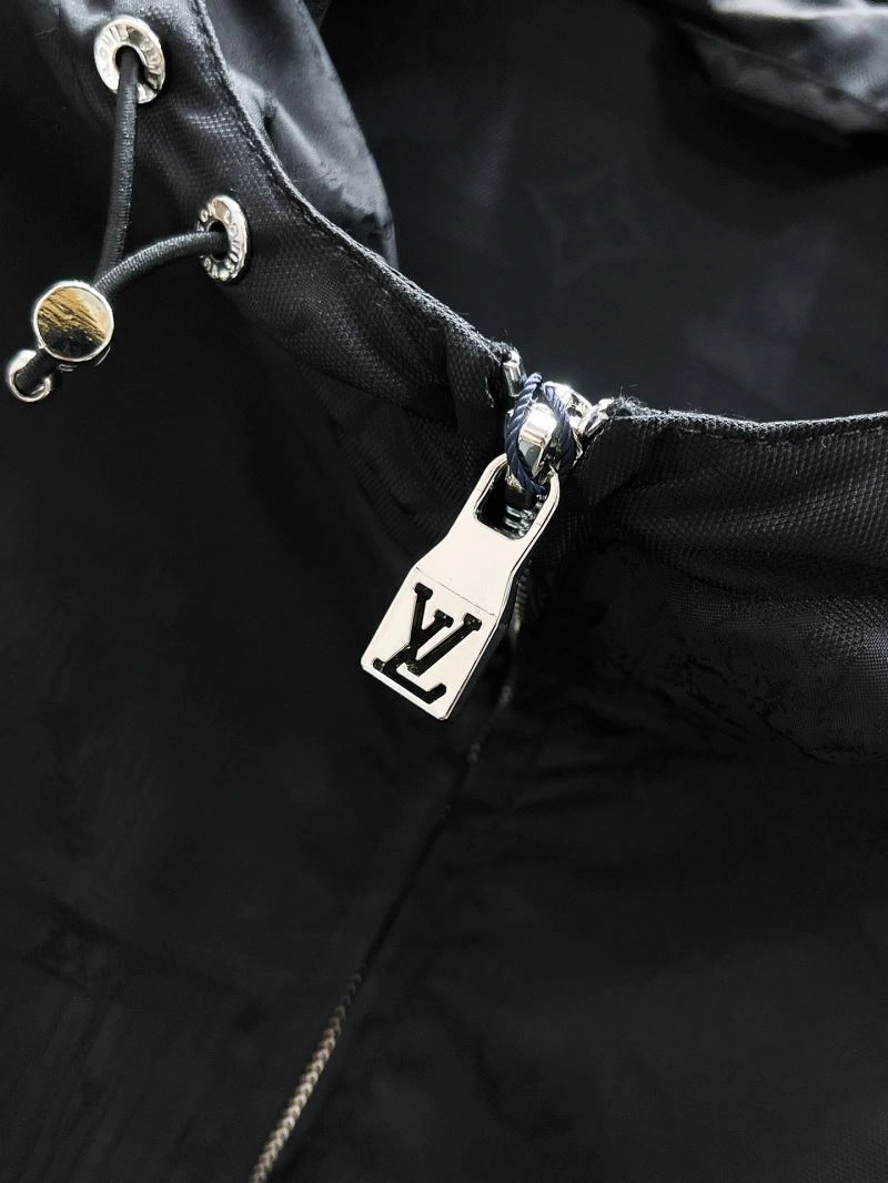 Louis Vuitton Outwear Bold 134887