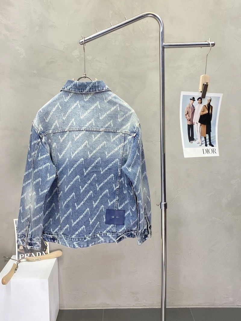 Contemporary Louis Vuitton Outwear 134895