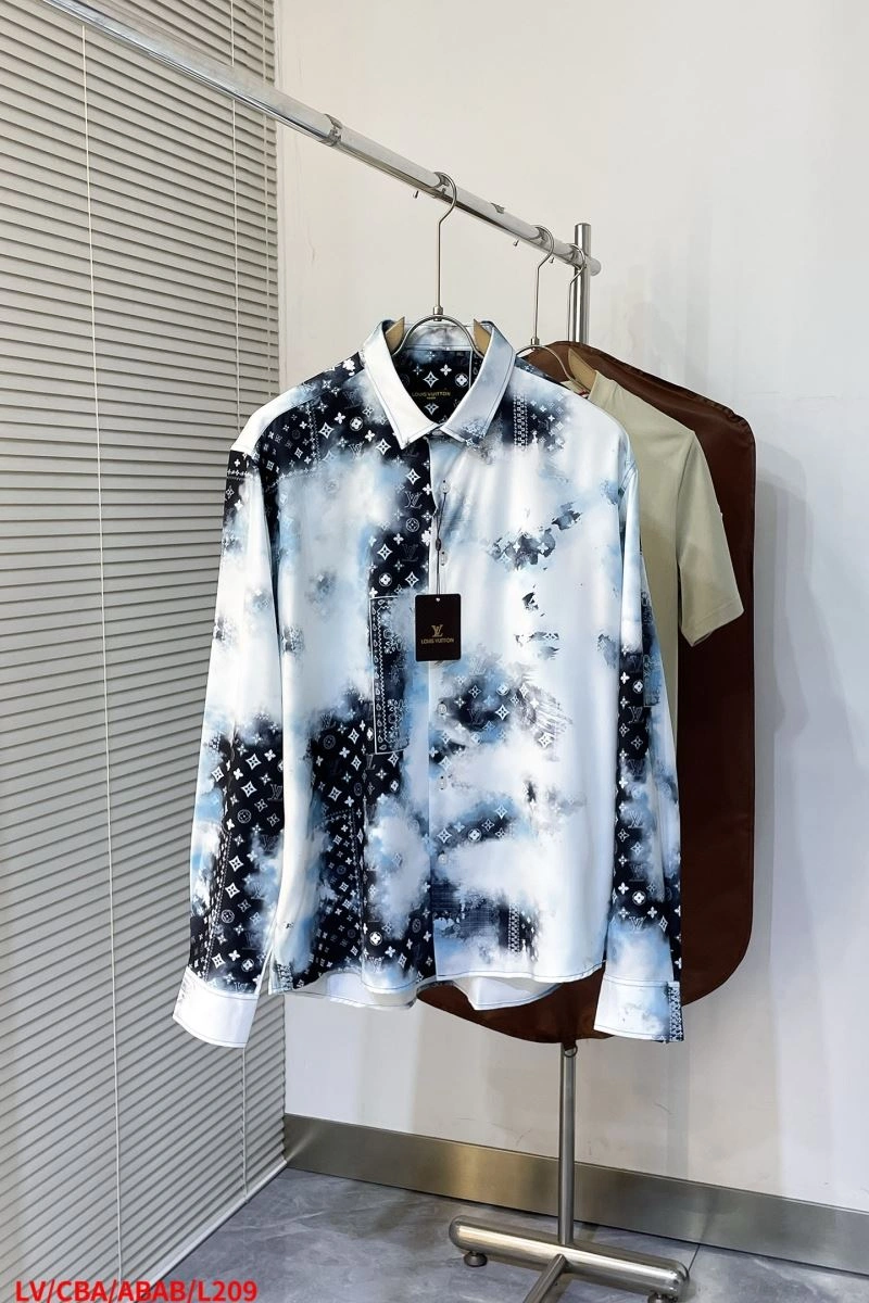 Stylish Louis Vuitton Outwear 134885