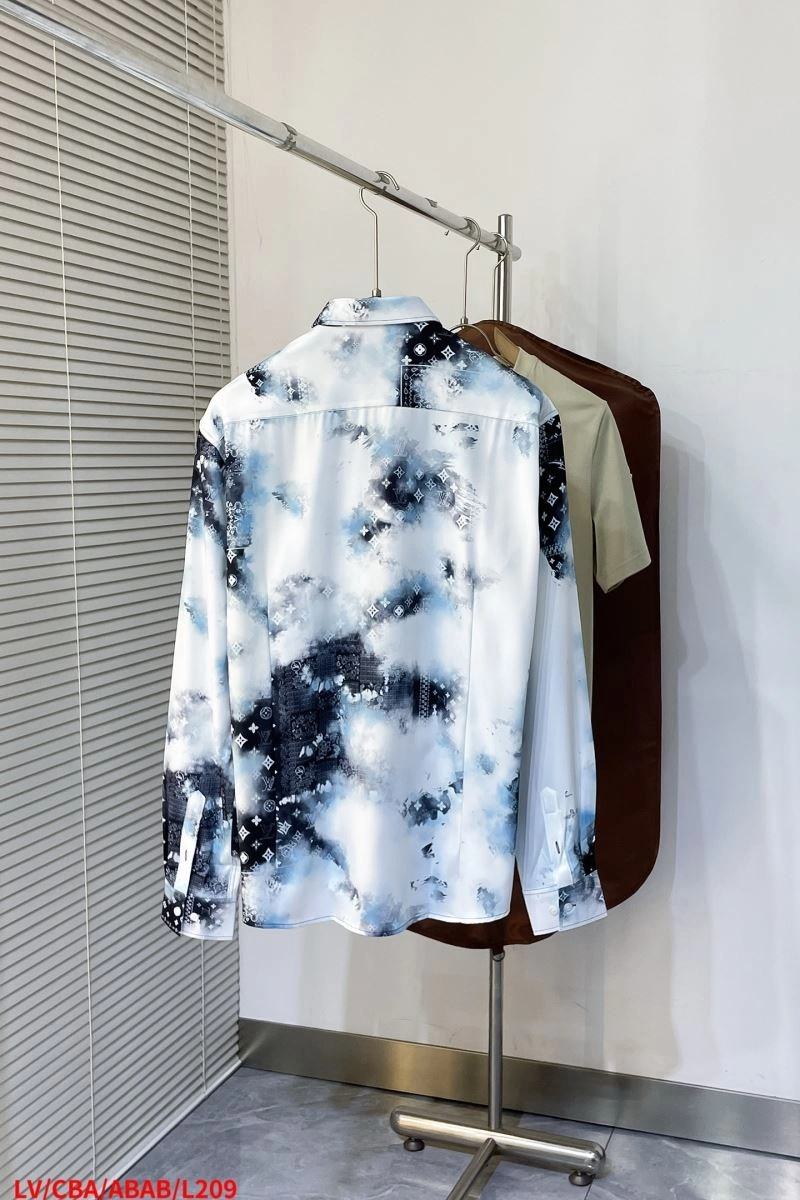 Stylish Louis Vuitton Outwear 134885