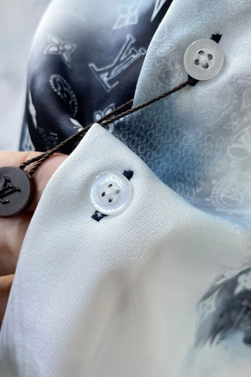 Stylish Louis Vuitton Outwear 134885