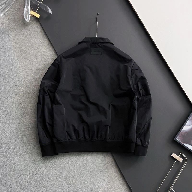 Bold Louis Vuitton Outwear 134894