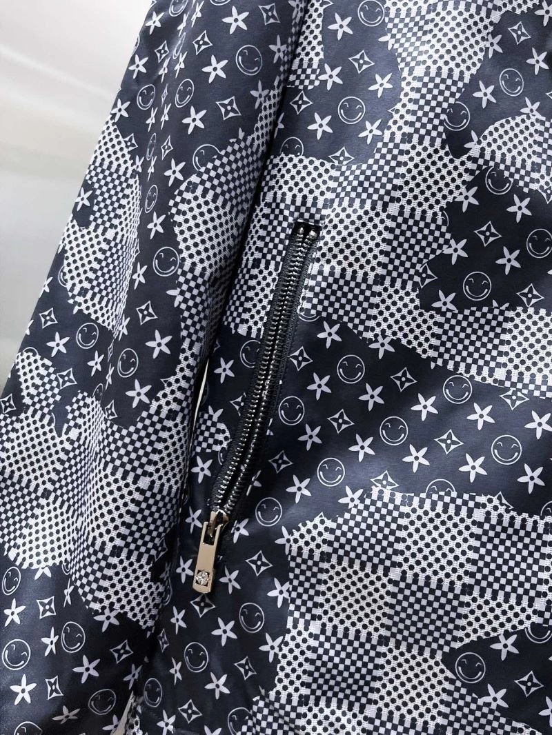 Louis Vuitton Outwear Unisex 134881
