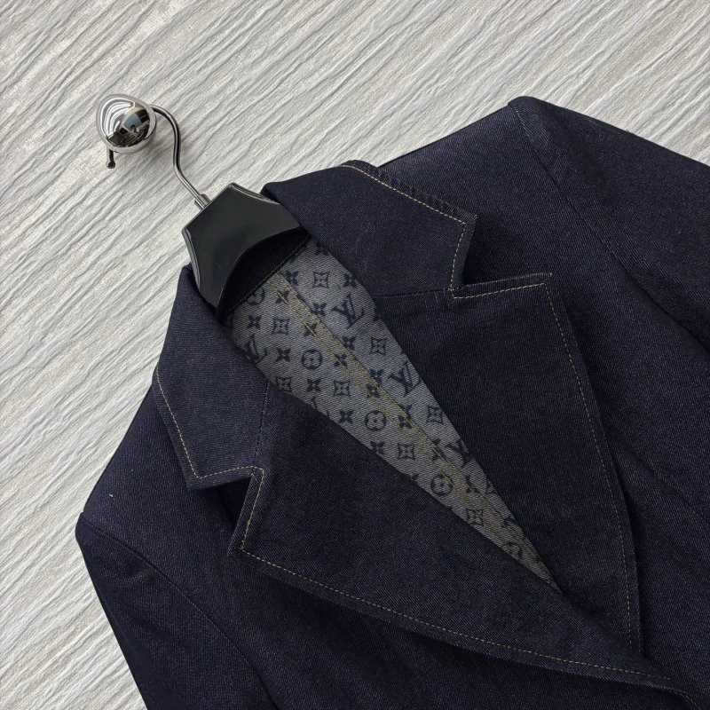 Louis Vuitton Outwear TravelReady 131378