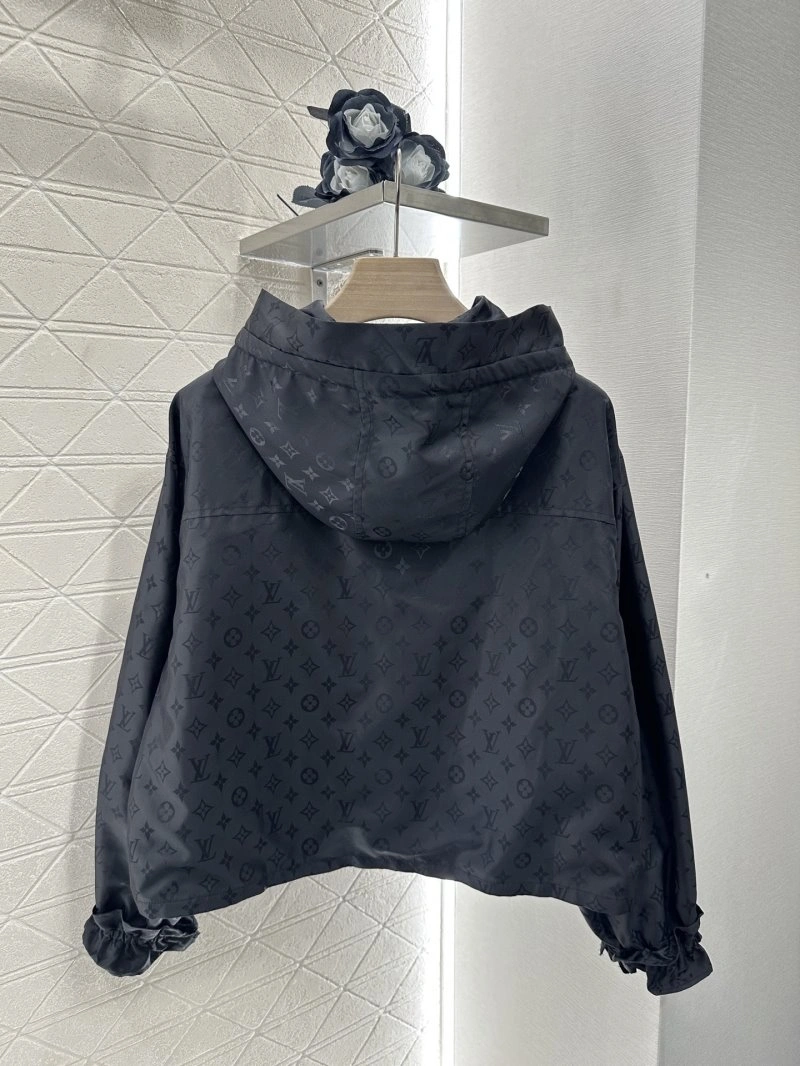 Chic Louis Vuitton Outwear 131258