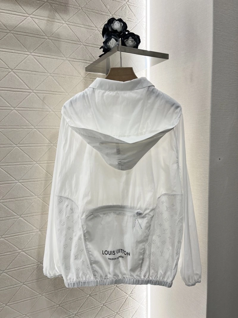Durable Louis Vuitton Outwear 131237