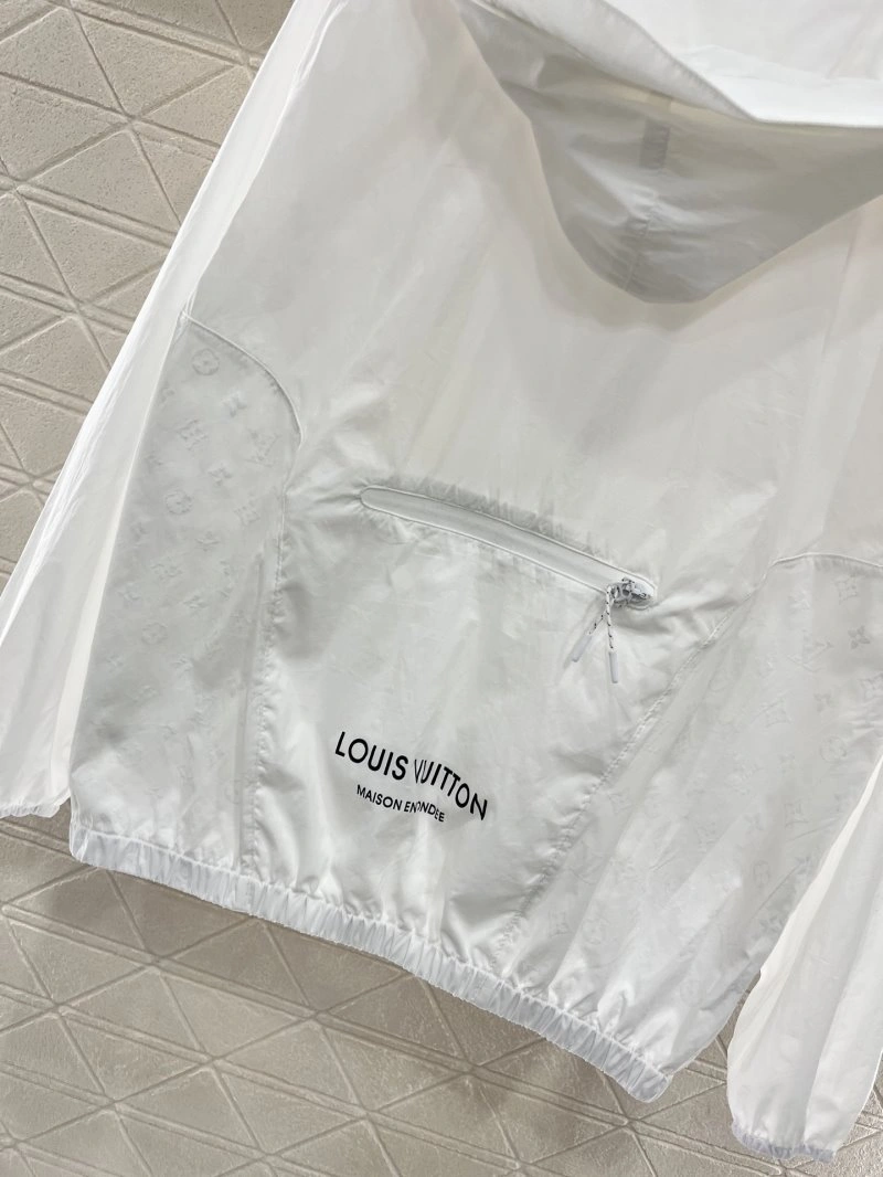 Durable Louis Vuitton Outwear 131237