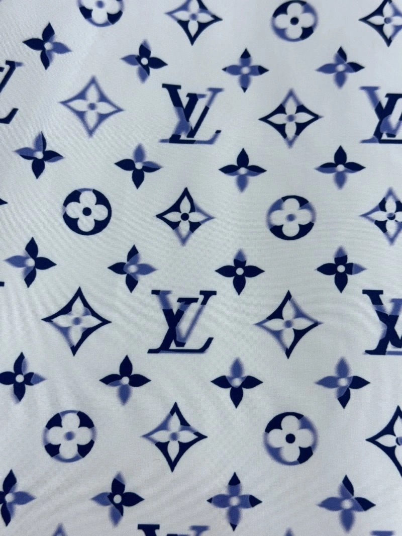 MultiPurpose Louis Vuitton Outwear 131236