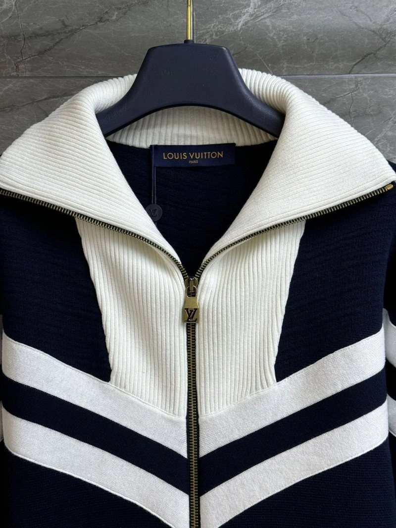 Louis Vuitton Outwear Elegant 131233
