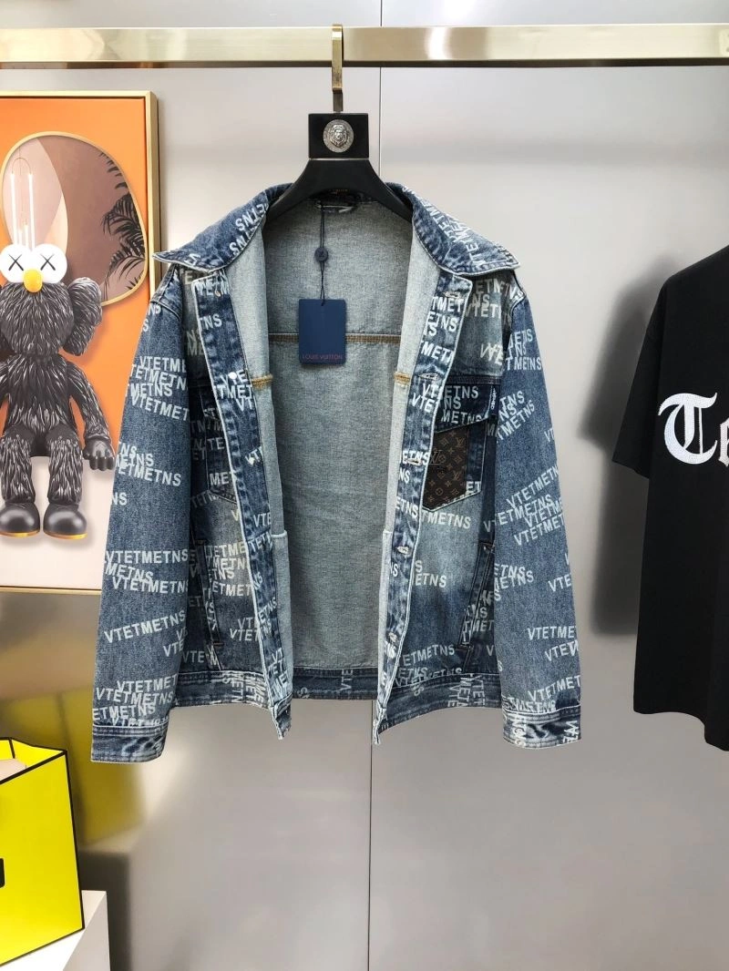 WellDesigned Louis Vuitton Outwear 133954