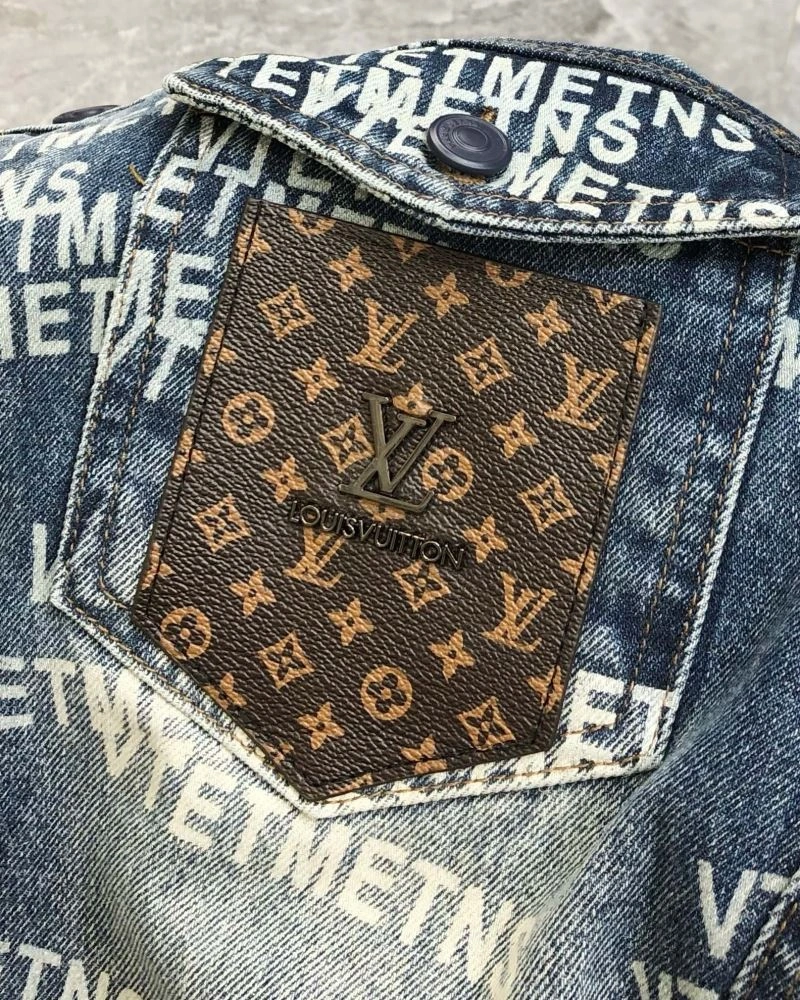 WellDesigned Louis Vuitton Outwear 133954