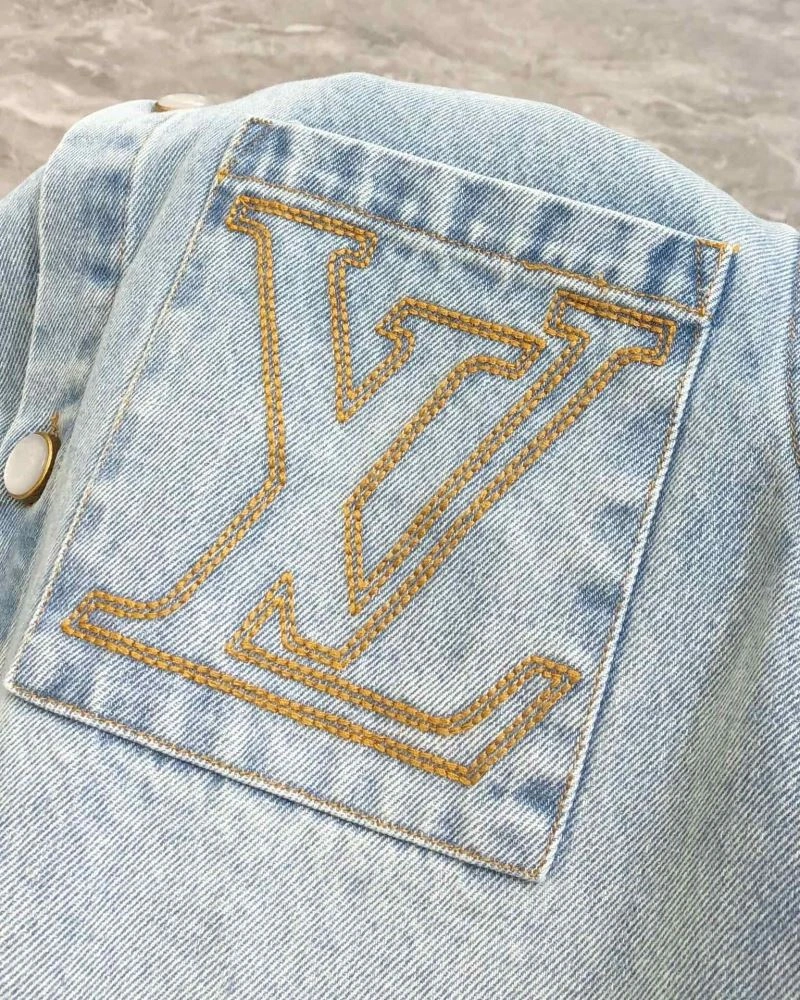 Fashionable Louis Vuitton Outwear 133937