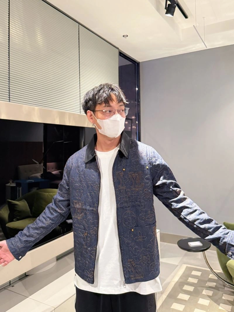 Louis Vuitton Outwear FashionForward 133936