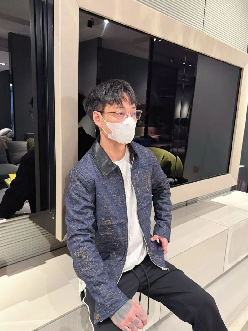 Louis Vuitton Outwear FashionForward 133936