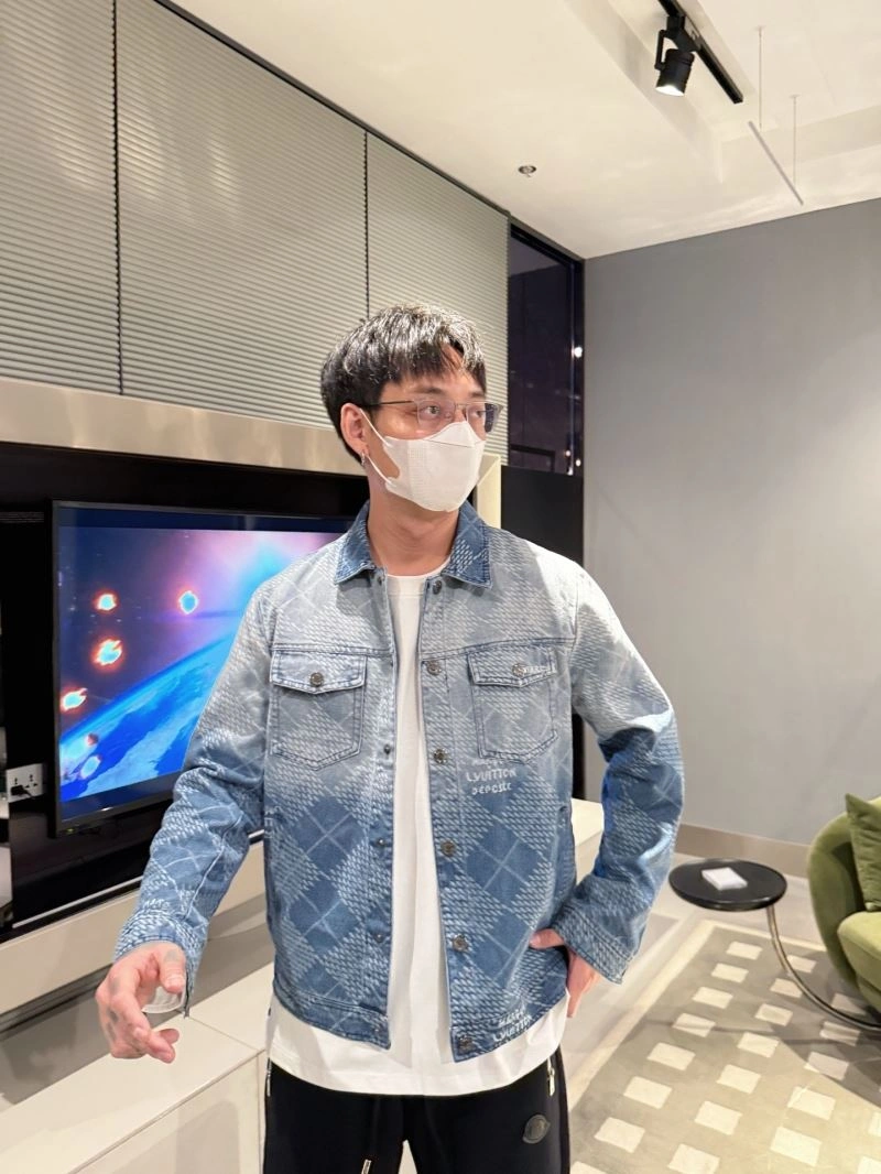 Louis Vuitton Outwear AllSeason 133942