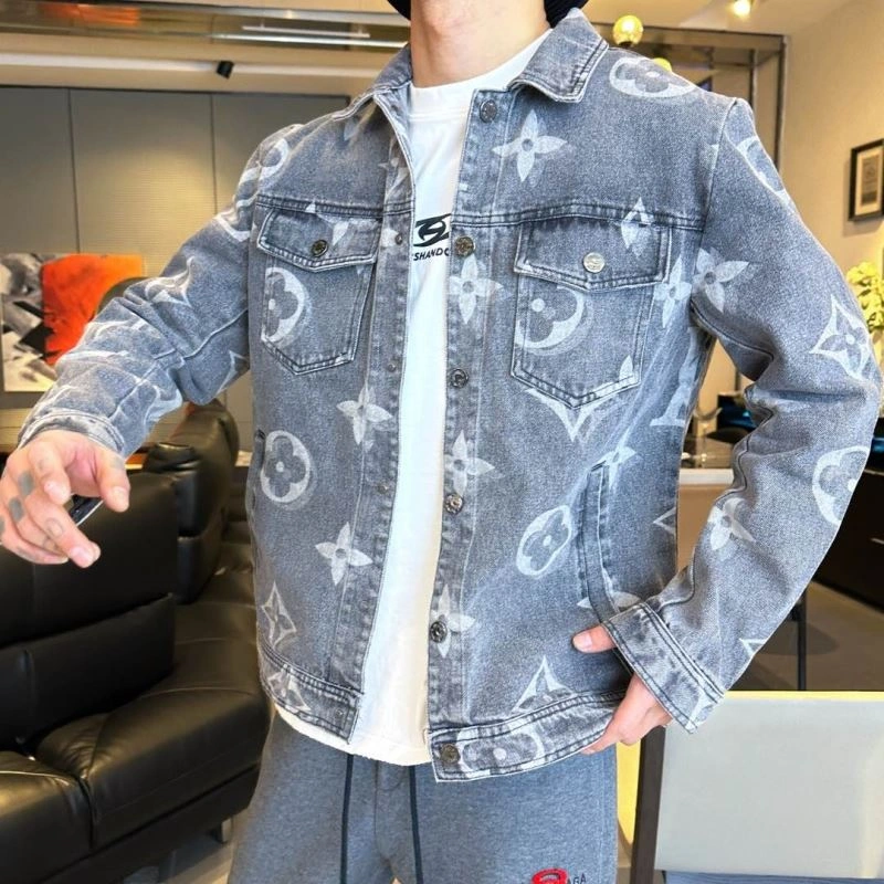ComfortFit Louis Vuitton Outwear 133931