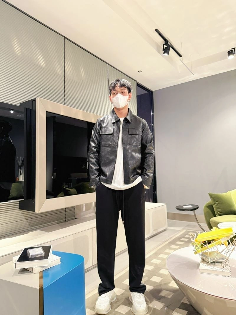 Louis Vuitton Outwear HighPerformance 133930