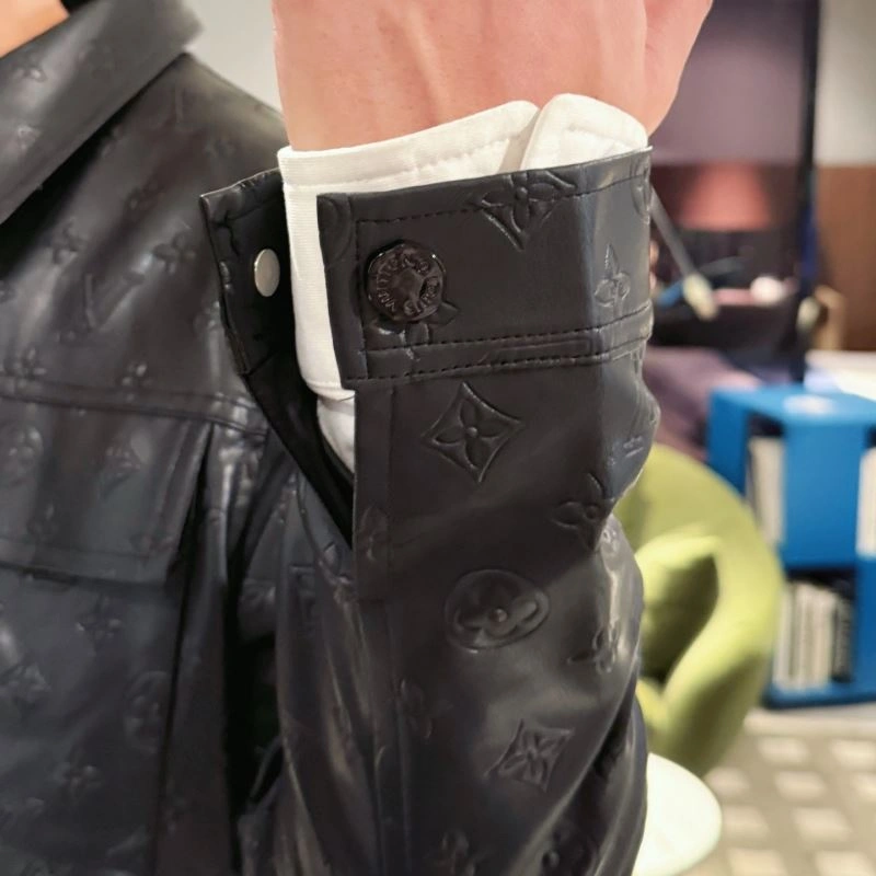Louis Vuitton Outwear HighPerformance 133930