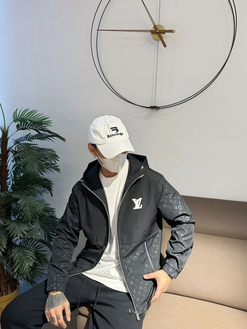 Louis Vuitton Outwear Reliable 133926