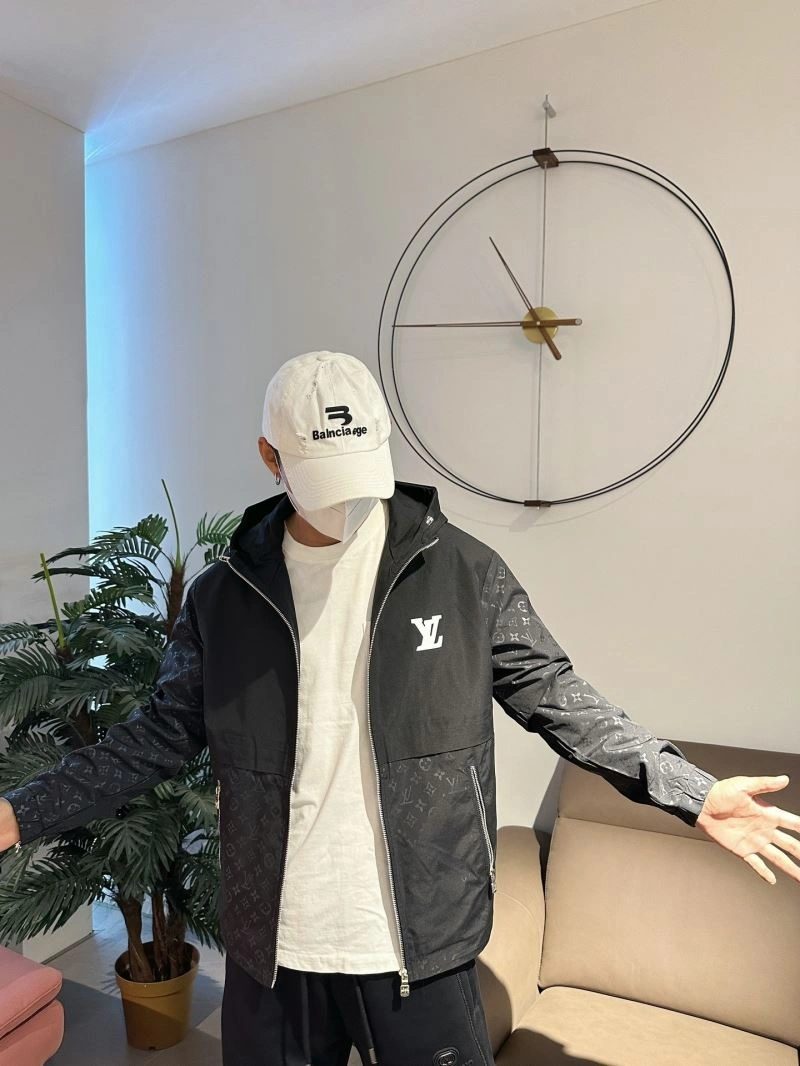 Louis Vuitton Outwear Reliable 133926