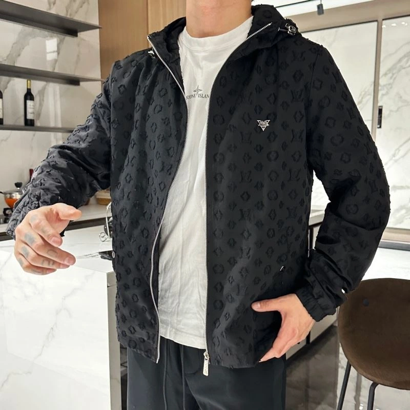 Fashionable Louis Vuitton Outwear 133940