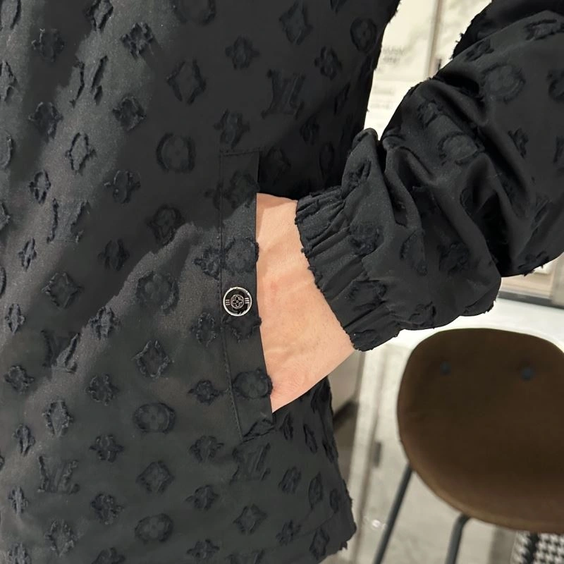 Fashionable Louis Vuitton Outwear 133940