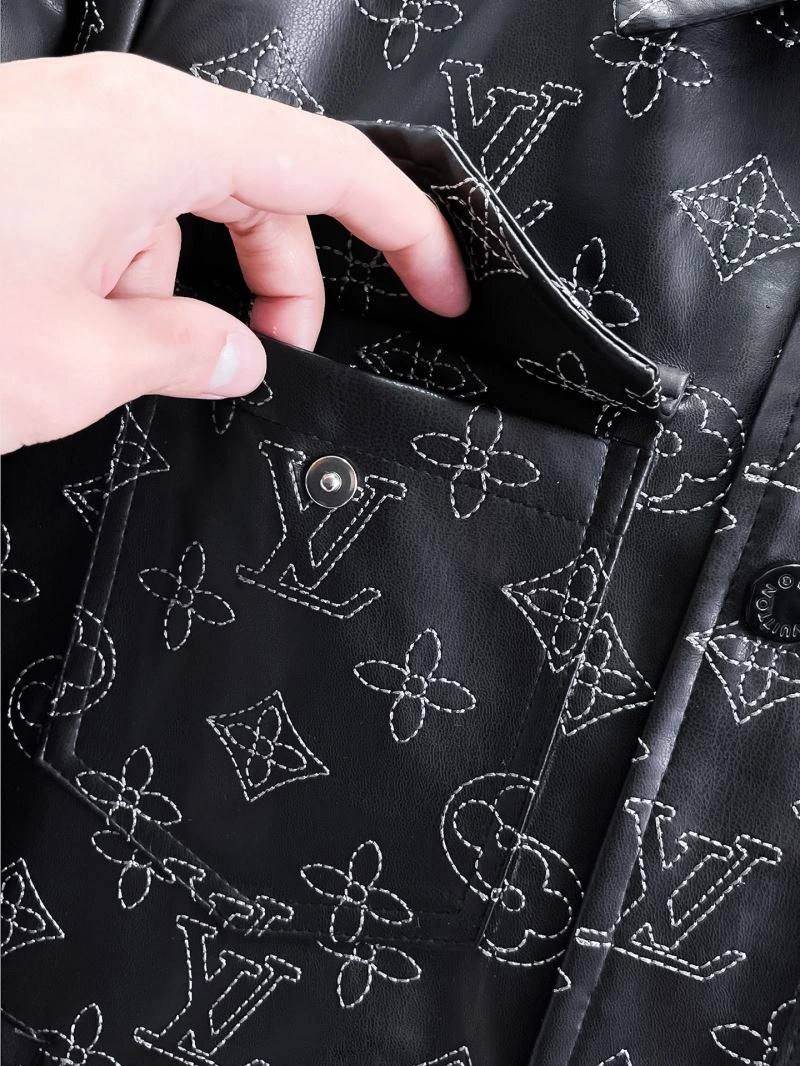 Refined Louis Vuitton Outwear 133922