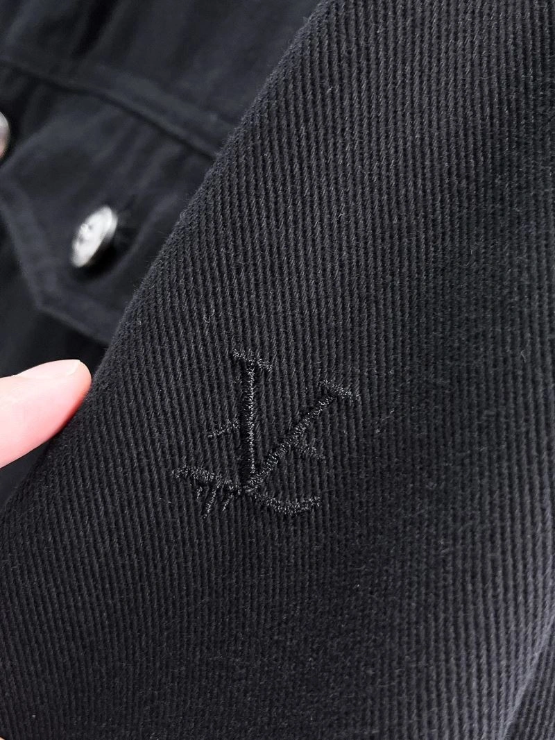 Louis Vuitton Outwear Effortless 133894