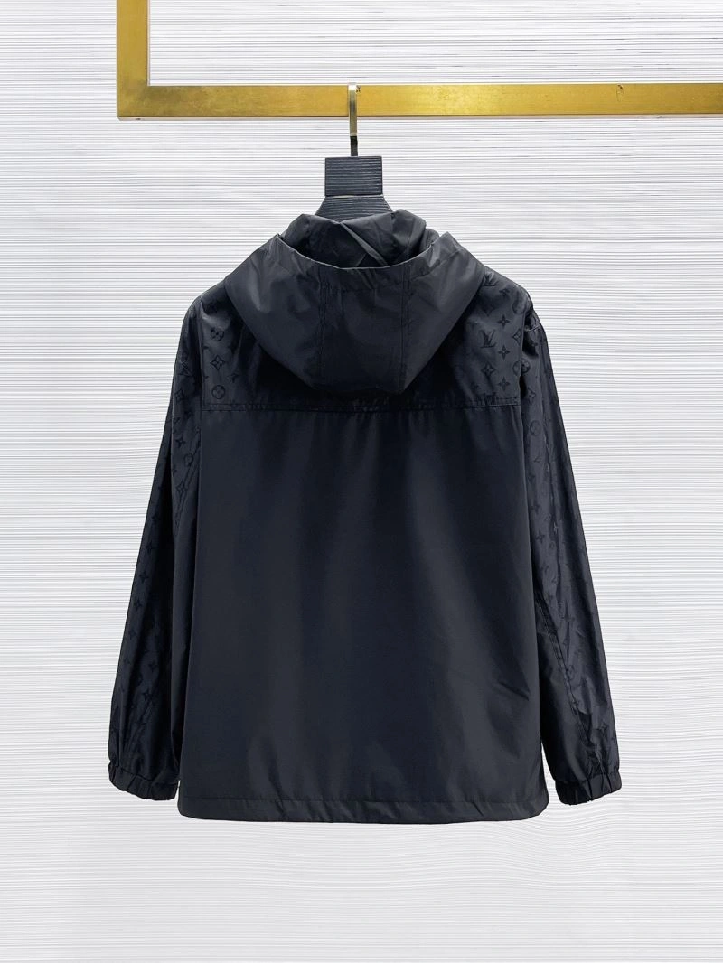 Bright Louis Vuitton Outwear 133884