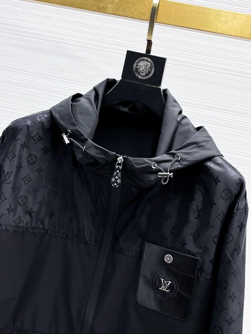 Bright Louis Vuitton Outwear 133884