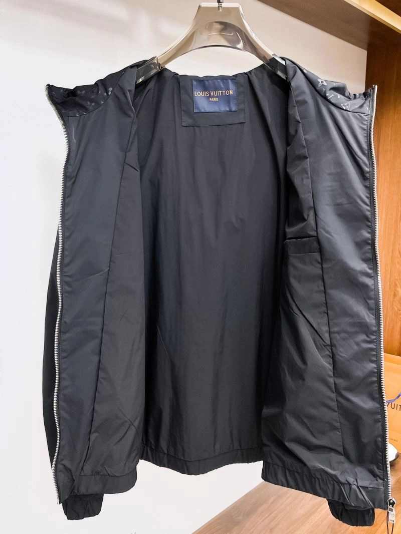 Durable Louis Vuitton Outwear 133892