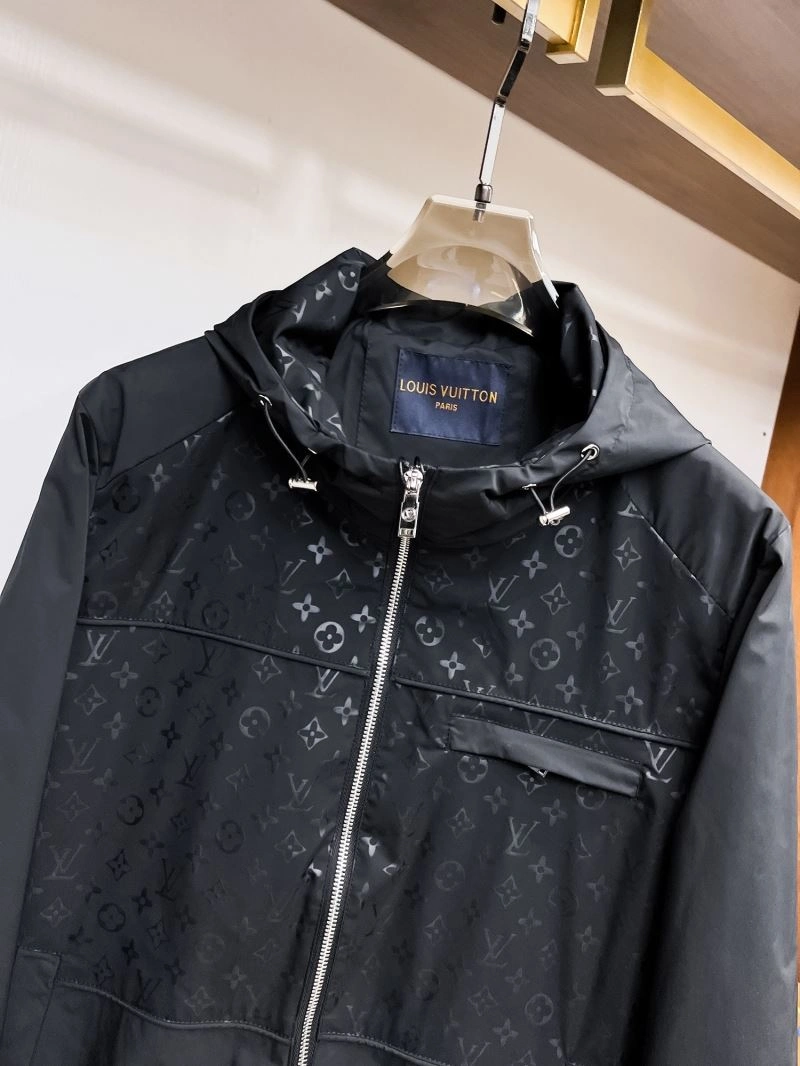 Durable Louis Vuitton Outwear 133892