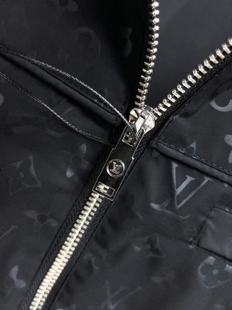 Durable Louis Vuitton Outwear 133892