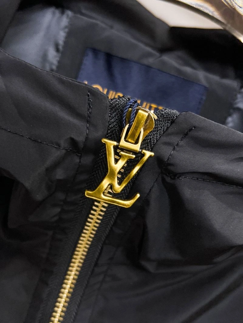 Louis Vuitton Outwear MultiPurpose 133910