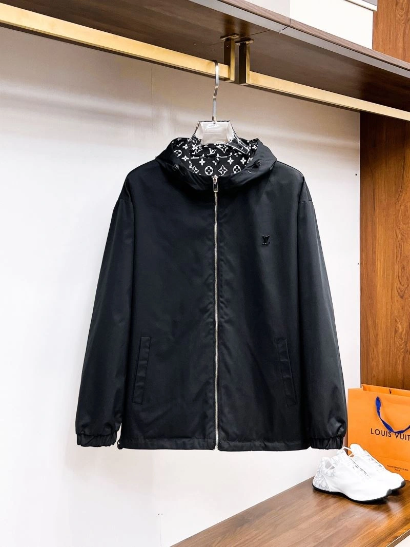 Flexible Louis Vuitton Outwear 133898