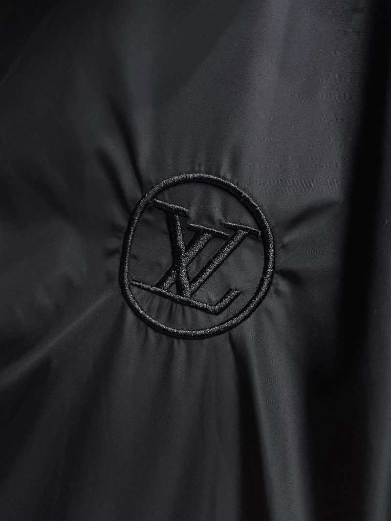 Louis Vuitton Outwear Lightweight 133896