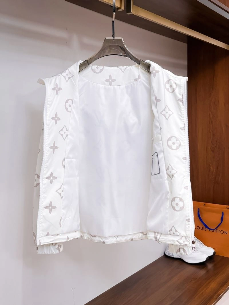 Timeless Louis Vuitton Outwear 133880