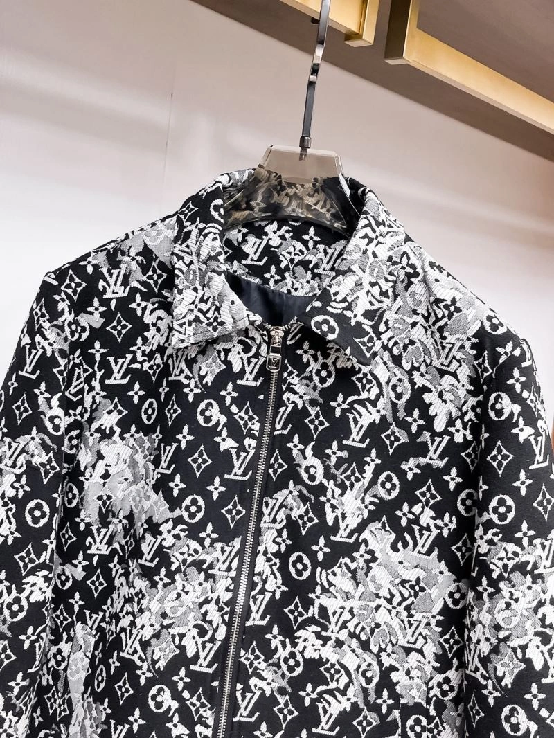 Louis Vuitton Outwear Vibrant 133878