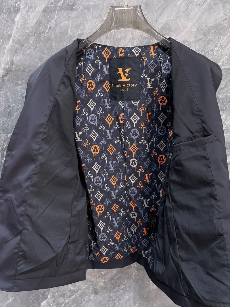 Functional Louis Vuitton Outwear 133876